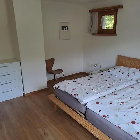 哈登斯塔特假日公寓